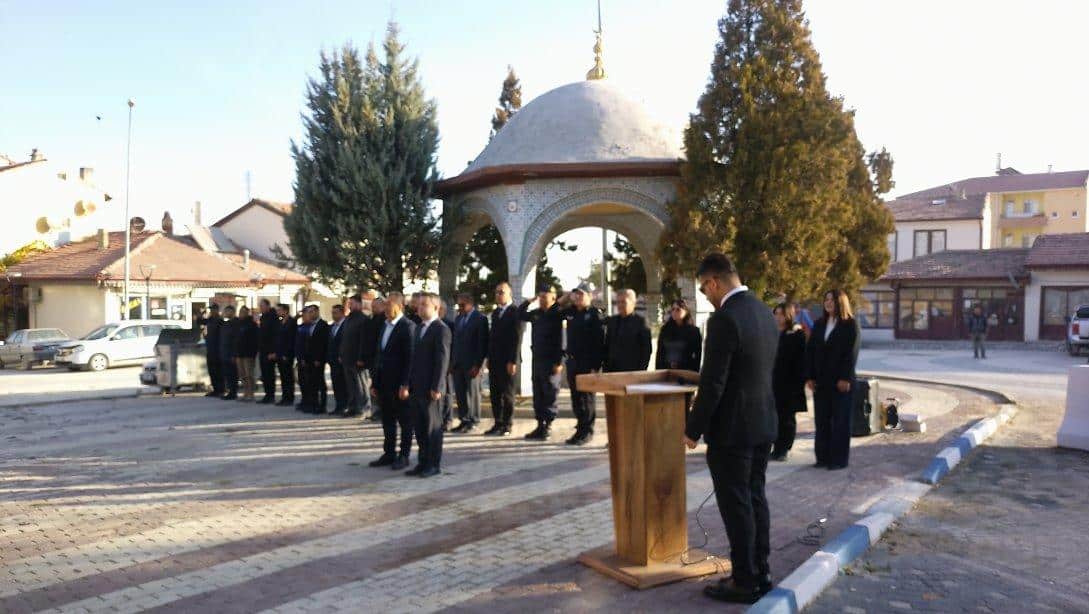 İlçemizde 10 Kasım Atatürk'ü Anma Günü Çelenk Sunma Töreni